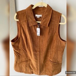 Camel Christopher Banks vest L lightweight faux suede-like feel